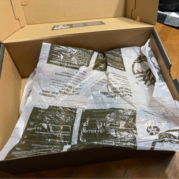 Women’s Timberlands - 8 - Picture 7 of 10